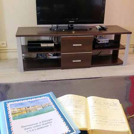 With 2 Bedrooms In With Wifi 200 M From The Beach * دْييب
