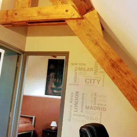 With 2 Bedrooms In With Wifi 200 M From The Beach دْييب