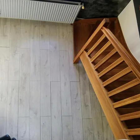With 2 Bedrooms In With Wifi 200 M From The Beach